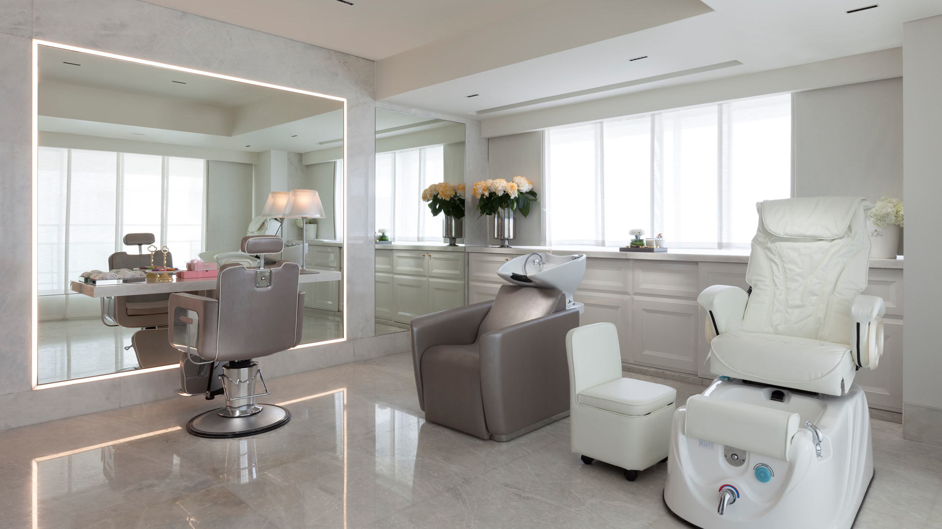 Luxury Salon Suite